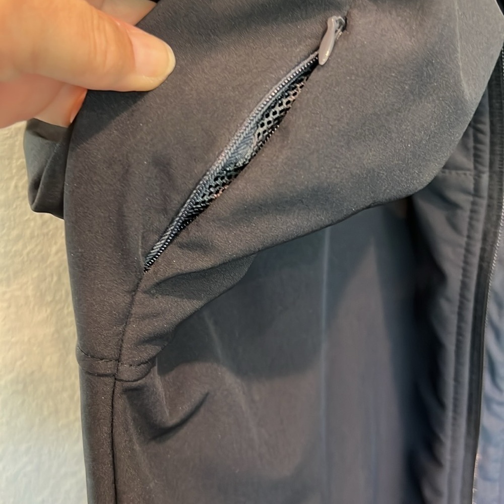 ASICS Ultra Running Waterproof Fleece
Lined Lightweight Jacket Unisex Sz Medium - Picture 8 of 10